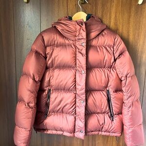 Lulu Puffer coat in rusty red.